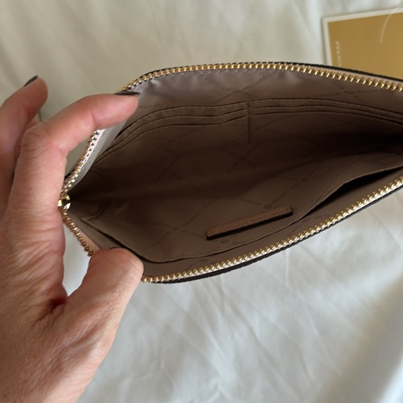 Michael Kors Jet Set Large Wristlet - Ballet Blush - Picture 5 of 6